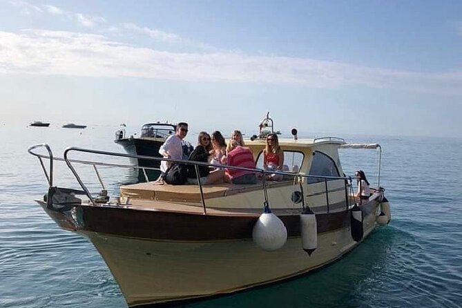 Capri Collective Boat Excursion from Positano - Small-group size: why it feels calmer and how it affects your day