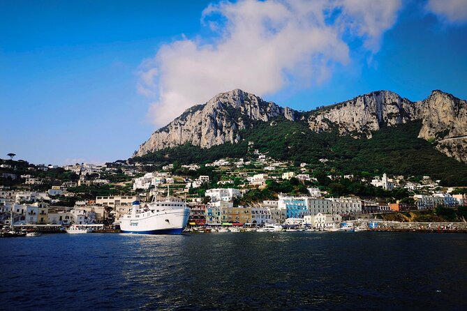Capri: discover the beauties of the island aboard a Luxury Boat - What’s on board, and why it matters more than you think