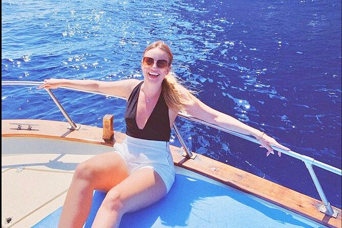 Capri enjoy the Dolce Vita by boat for 4 unforgettable hours! - Marina Piccola anchoring: the relaxed bay break you’ll feel later