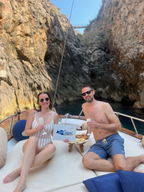 Capri: exclusive boat tour - Key moments that make this private Capri boat tour worth it