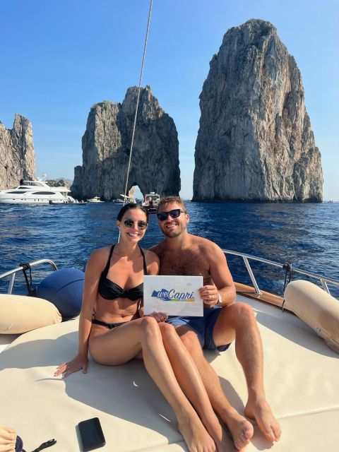 Capri: exclusive boat tour - Casa Malaparte and Faraglioni Rocks: the Capri icons, seen correctly