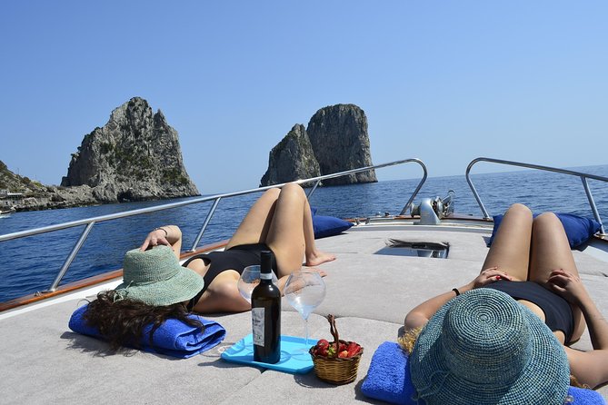 Capri excursion in a private boat - Blue Grotto is not included, and here is how to plan for it