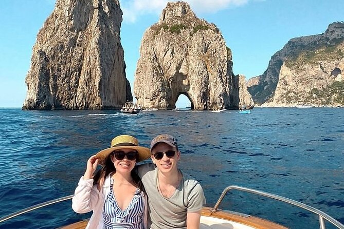 Capri magical boat tour for an unforgettable 3 hour experience. - Meeting-point timing and how to avoid a stressful start