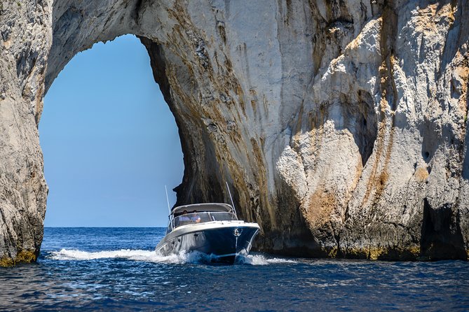 Capri & Positano Tour - Punta Campanella to Nerano: scenic transit with a real meal stop