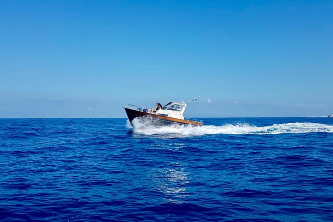 Capri Private Boat Experience - Why A private Capri boat day beats the ferry shuffle