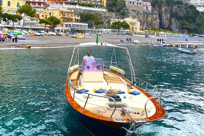 Capri Private Boat Tour from Positano or Praiano - Meeting time, duration, and the rhythm of a boat day