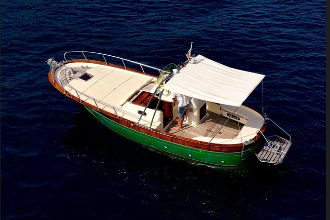 Capri Private Boat Tour from Sorrento - Premium 28ft Boat - Marina Grande beach choice: lunch by boat or town time on Capri
