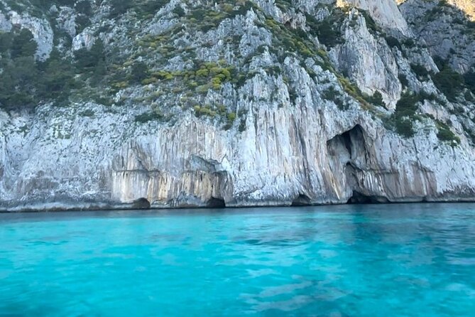Capri Private Boat Tour with Spritz included - Key highlights