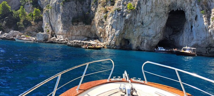 Capri: Private Island Boat Tour with Snorkeling and Swimming - Timing, sea conditions, and how to plan your day on Capri