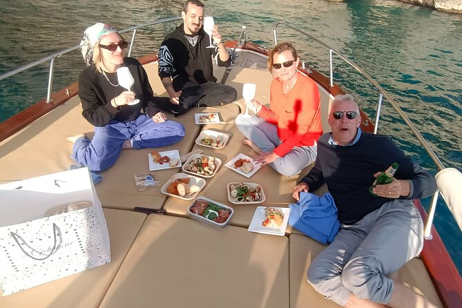 Capri Samba Boat Tour, Sail in Style by Boat. - Marina Grande wrap-up: back to town, not back to work