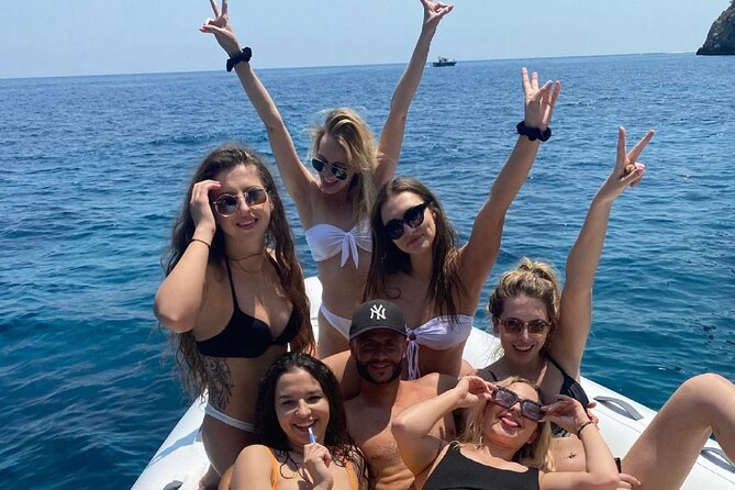 Capri Tour for Private Groups by Luxury Boat - Time on the water vs time on Capri land