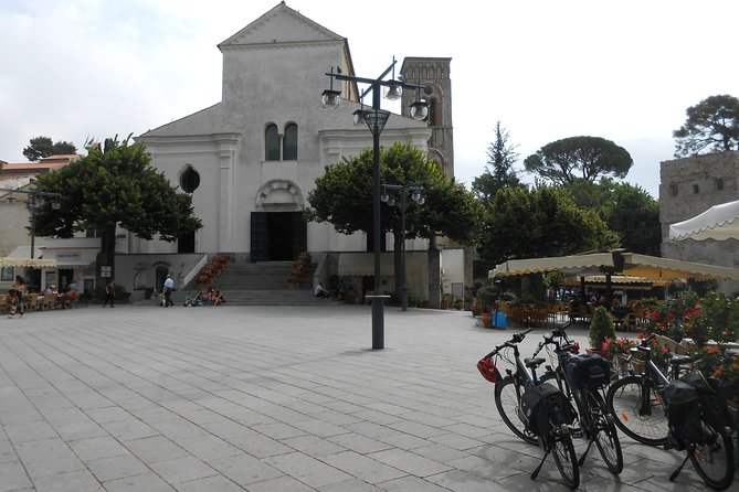 Chiunzi Pass loop by bicycle - Where you start in Amalfi and how the ride kicks off