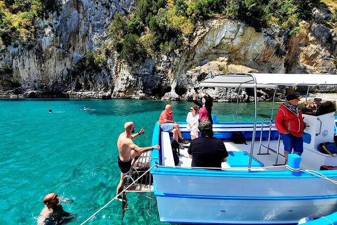 "Classic" Boat Trip to Capo Palinuro - Departing from the port of Palinuro, where the water looks unreal