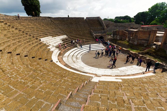 Complete Pompeii Skip the Line Tour with Archaeologist Guide - Stop by stop: bakery life, Apollo’s temple, and the Forum