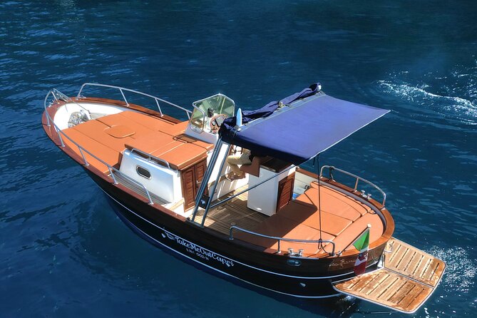 complete tour of the island of Capri by private boat - Stop 2, White Grotta: Stalactites and Fast Sea Viewing