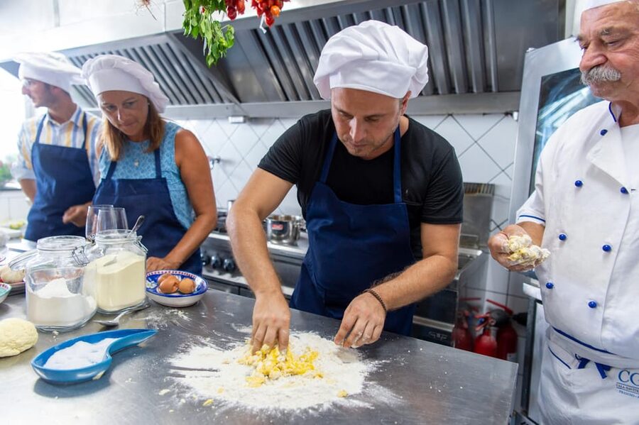 Cooking class: How to make Ravioli, Tagliatelle & Tiramisù! - Price and value: what $160.35 buys you on the Amalfi Coast