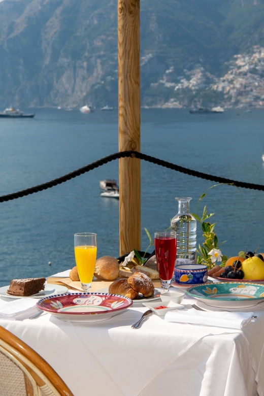 Cooking class: How to make Ravioli, Tagliatelle & Tiramisù! - Arrival at La Gavitella: breakfast, apron, and setting up your station