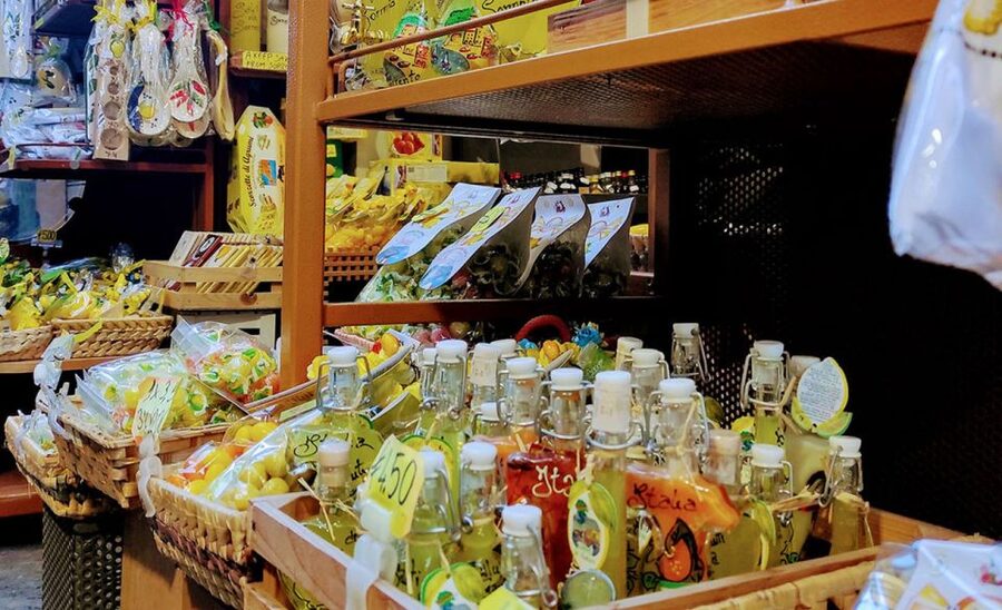 Discover Sorrento: food and walking tour - Starting at Piazza Torquato Tasso, Then Following the Food Trail