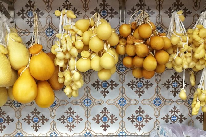 DISCOVER SORRENTO, food &Walking tour . Lemons-cheese&olive oil - A 5 pm Sorrento walk built around lemons, cheese, and olive oil