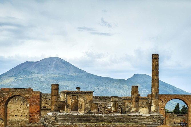 Exclusive Pompeii with Wine and Lunch on Vesuvius-Skip-the-line - Basilica and Temple of Apollo, the public and the spiritual