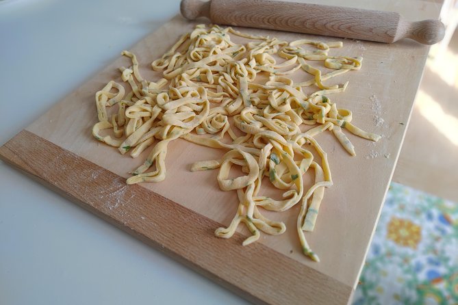 Food Experience with a local in Praiano - Small grocery stores and the garden ingredient story