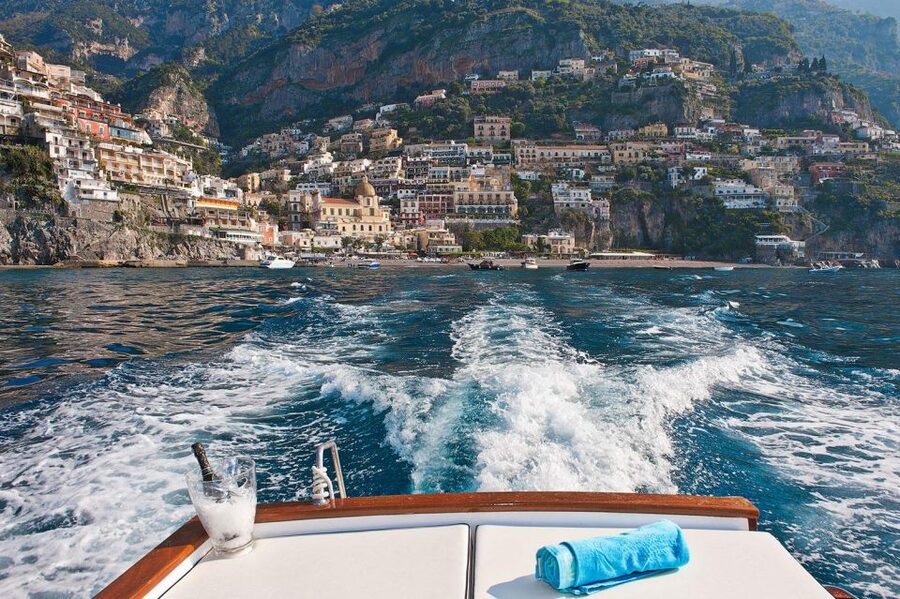 From Amalfi: 7H Amalfi Coast - Group Tour by boat - Onboard on a 33-foot Gozzo: comfort, drinks, and real sea time