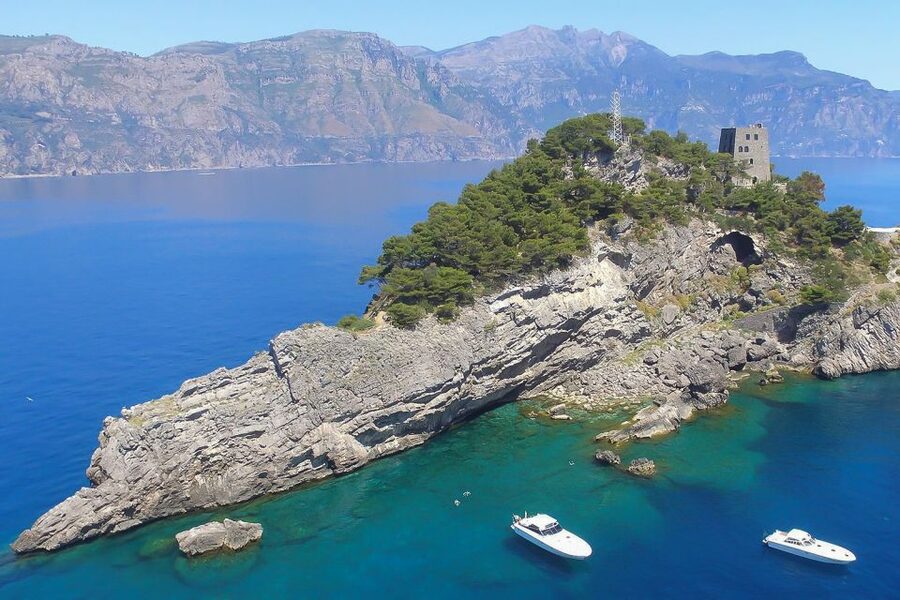 From Amalfi: Amalfi Coast 6-Hour Private Grottoes Boat Trip - The waterfall moment and how captains build the day