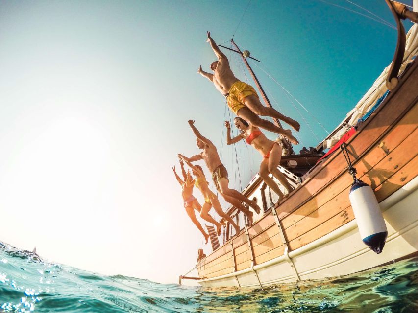 From Amalfi: Capri Island Boat Tour with Snorkeling & Drinks - Finding the Darsena Pier in Amalfi Without Stress