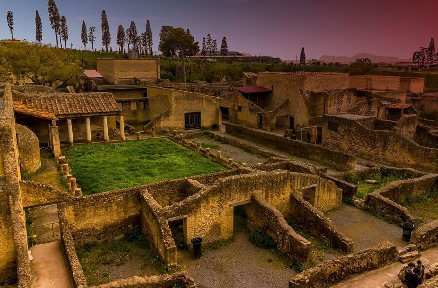 From Amalfi Coast: Pompeii Herculaneum skip-the-line - Pompeii Guided Time: More Than One Street and a Photo