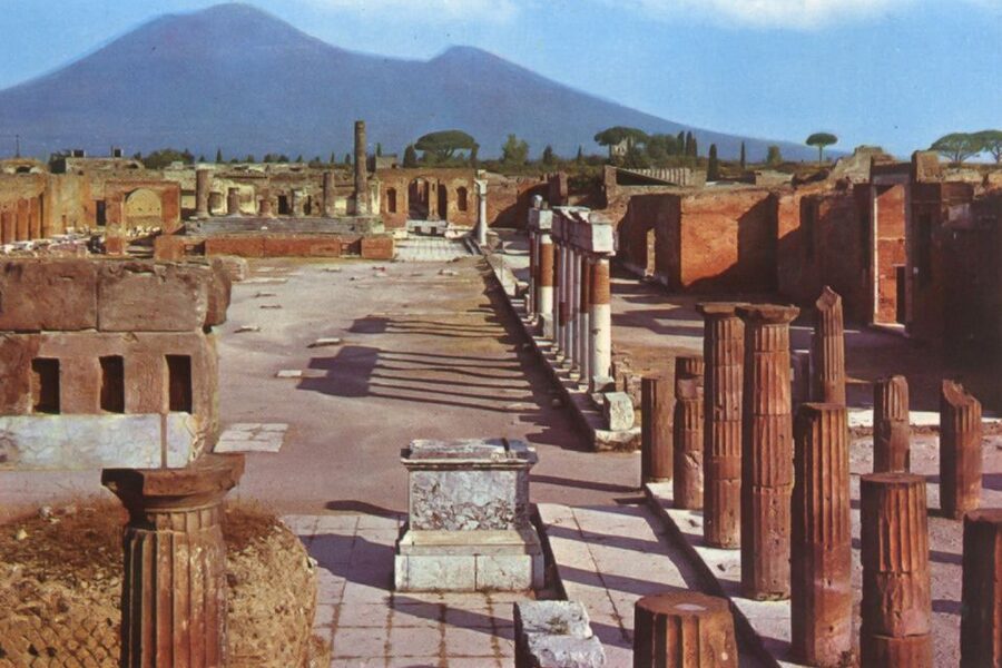 From Naples: Pompeii and Sorrento Full-Day Tour - Sorrento in one hour plus Villa Comunale coastal views