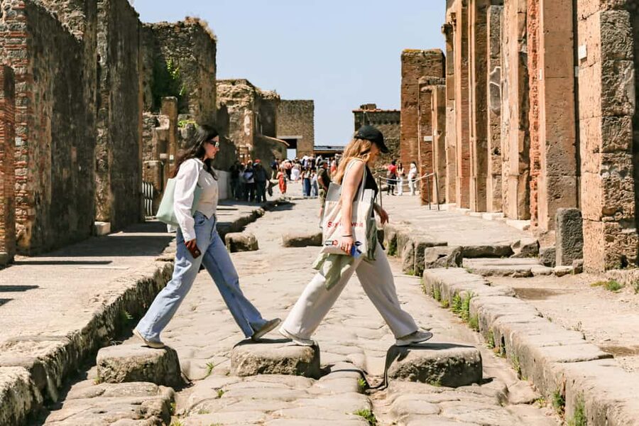 From Naples: Pompeii Skip-the-Line Guided Tour - Porta Marina to the Civil Forum, the city’s “center of gravity”