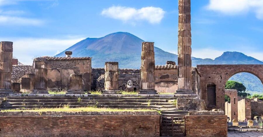 From Naples_Pompeii&Vesuvius - A One-Day Pompeii plus Vesuvius Combo That Actually Fits