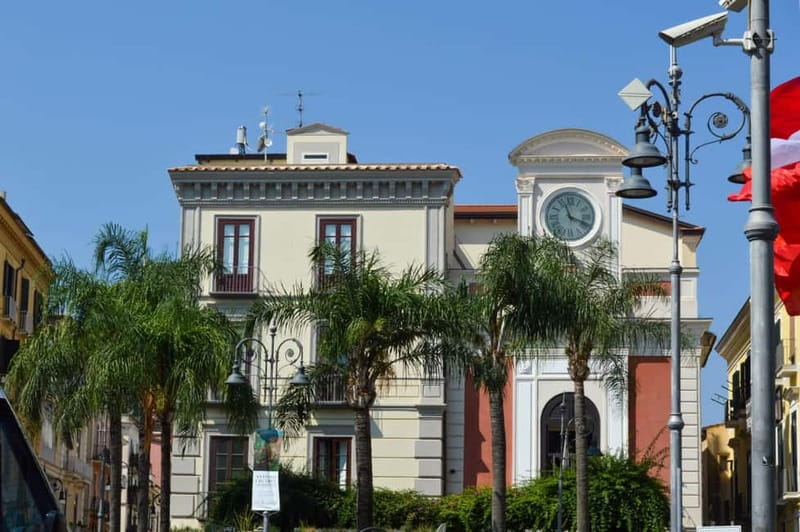 From Naples/Salerno: Pompeii, Sorrento, and Positano Tour - Positano: a quick viewpoint stop that still delivers the iconic postcard