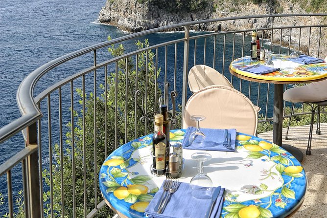 From Naples: Sorrento, Positano & Amalfi Coast – Small Group Tour - Positano downtown time: the stop that makes or breaks the day