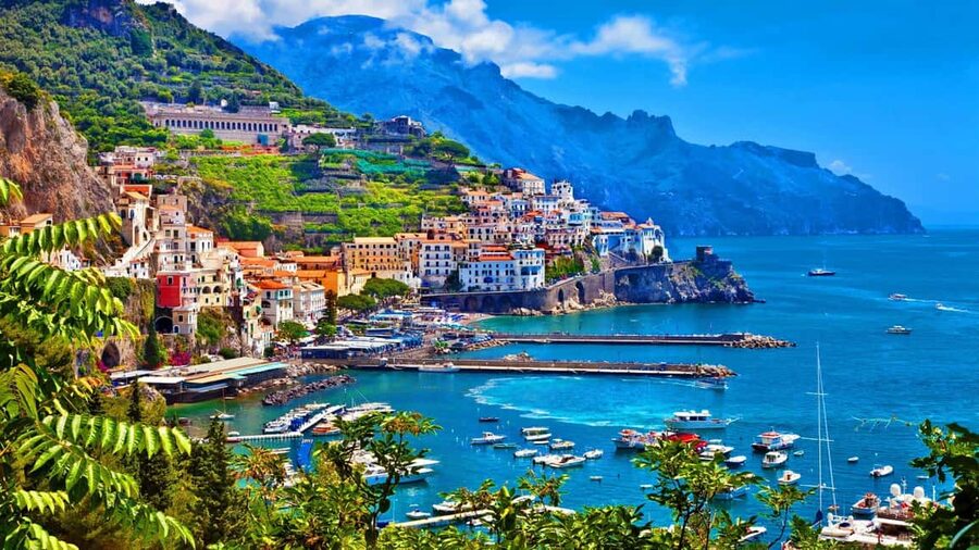 From Naples: Sorrento, Positano and Amalfi Day Trip by Bus - Sorrento: limoncello tasting and a walkable hour of freedom