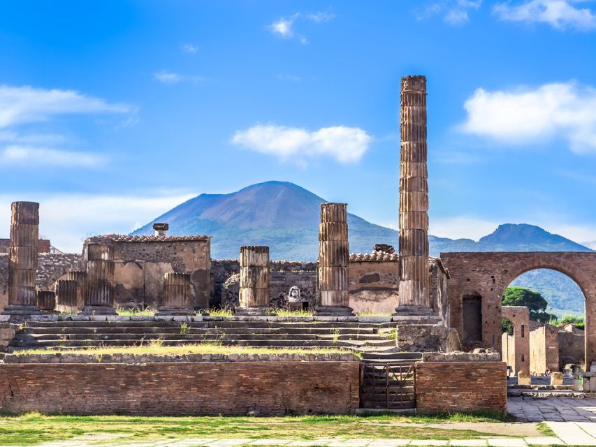 From Naples: Vesuvius & Pompeii with Transfer & Audio Guide - Heading To Pompeii: Your Second Act Starts