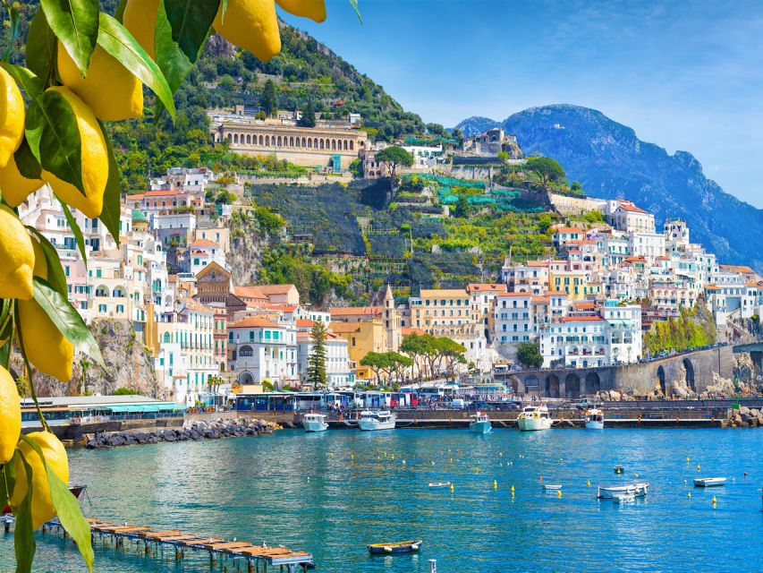From Pompei: Amalfi Coast by bus - Positano’s 30-minute panoramic photo stop: When photos beat walking