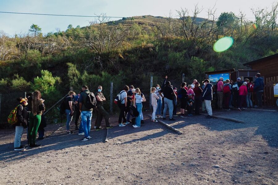 From Pompeii: Mount Vesuvius Guided Tour with Transfer - What to bring (and what to skip) for a Vesuvius crater hike