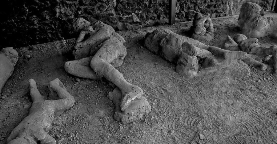 From Pompeii: Vesuvius excursion + Pompeii guided tour - Inside the Vesuvius stop, where the crater view actually earns its keep