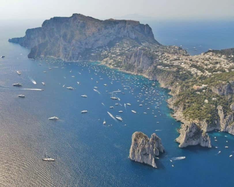 From Praiano: Full Day Private Boat Tour of Capri in Relax - A private Capri day from Praiano that moves at your pace