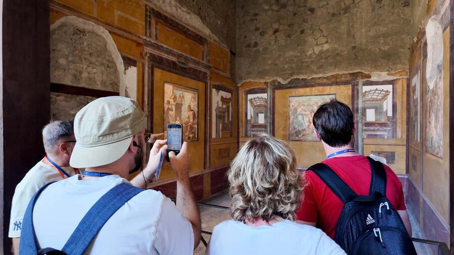 From Salerno: Pompeii Guided Walking Tour with Ticket - The lupanare and the forum: the tour’s emotional payoff