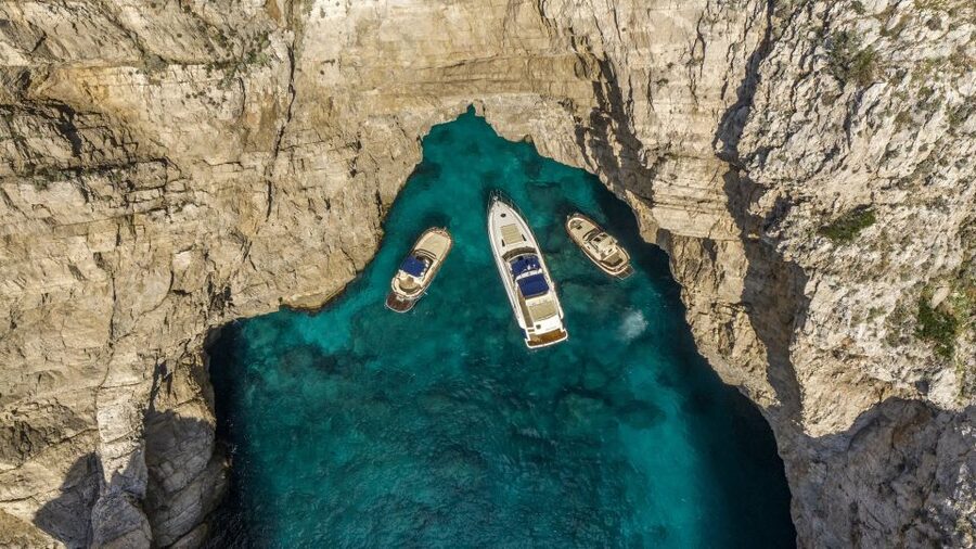 From Sorrento: Capri and Positano Private Day Cruise - The 8-hour route: from Sorrento to the Sorrento Peninsula viewpoints