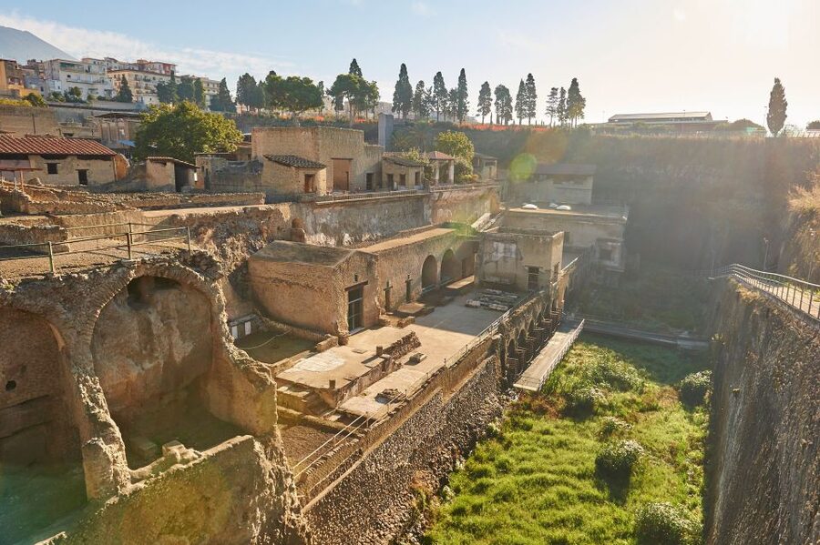 From Sorrento: Half-Day Tour of Herculaneum - The Sorrento Pickup, Headsets, and the Reality of Traffic