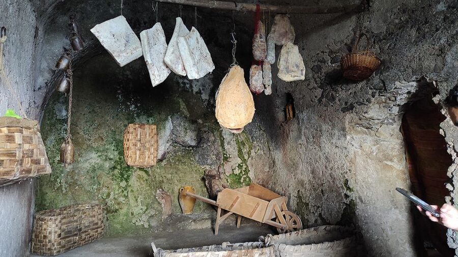 From Sorrento: Path of the Gods Hike with Tasting Stop - Should you book this Path of the Gods hike with tasting?