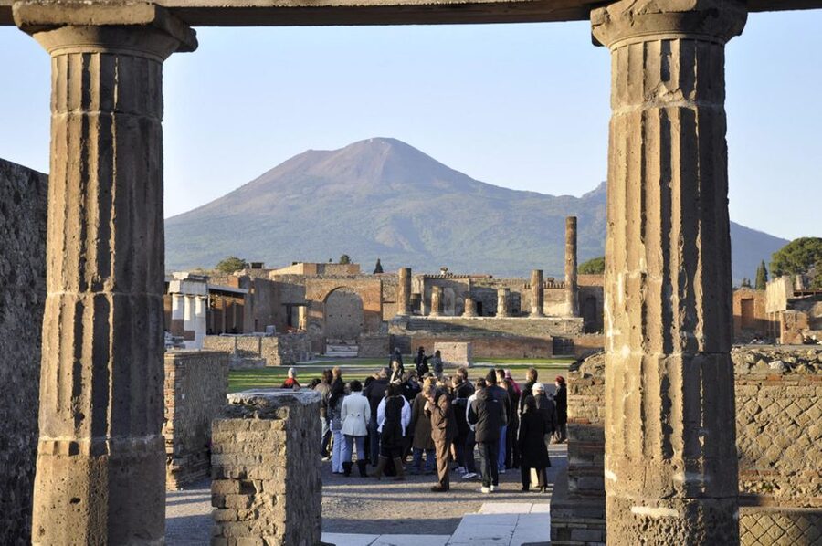From Sorrento: Pompeii by Train with Vesuvius & Guided Tour - A Simple Day Trip Rhythm: Train From Sorrento to Pompeii