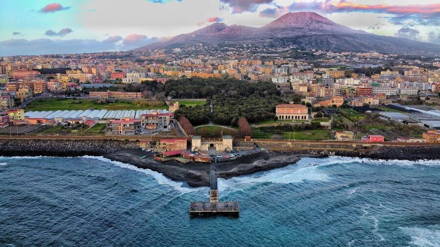 From Sorrento: Pompeii & Mt. Vesuvius Tour with Lunch & Wine - Vineyard Lunch and a Small Wine Tasting, Where the Day Gets Pleasant