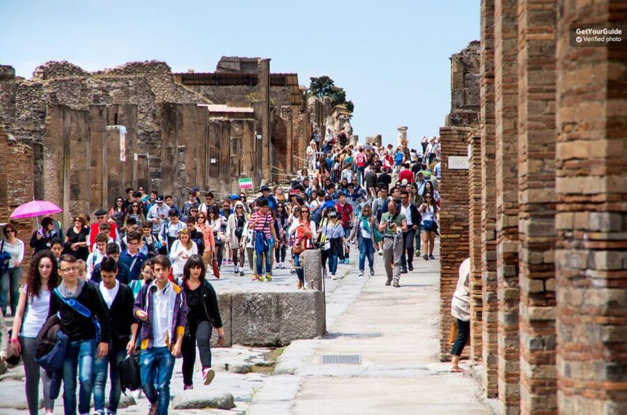 From Sorrento: Pompeii Ruins All-inclusive Guided Tour - The walk begins: how a two-hour Pompeii route actually feels