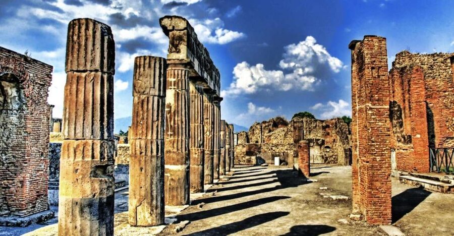 From Sorrento: Pompeii Ruins All-inclusive Guided Tour - Ticket pickup and getting to your platform without losing time