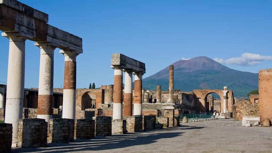 From Sorrento: Pompeii with an Archaeological Guide & Ticket - Entering Pompeii with an archaeologist guide for 2 hours