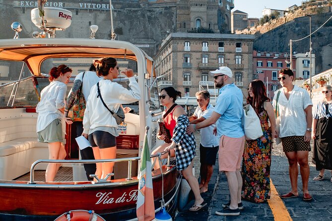 From Sorrento: Positano & Amalfi Coast Small-Group Boat Day Tour - Boarding in Porto di Sorrento, what to expect before you set off